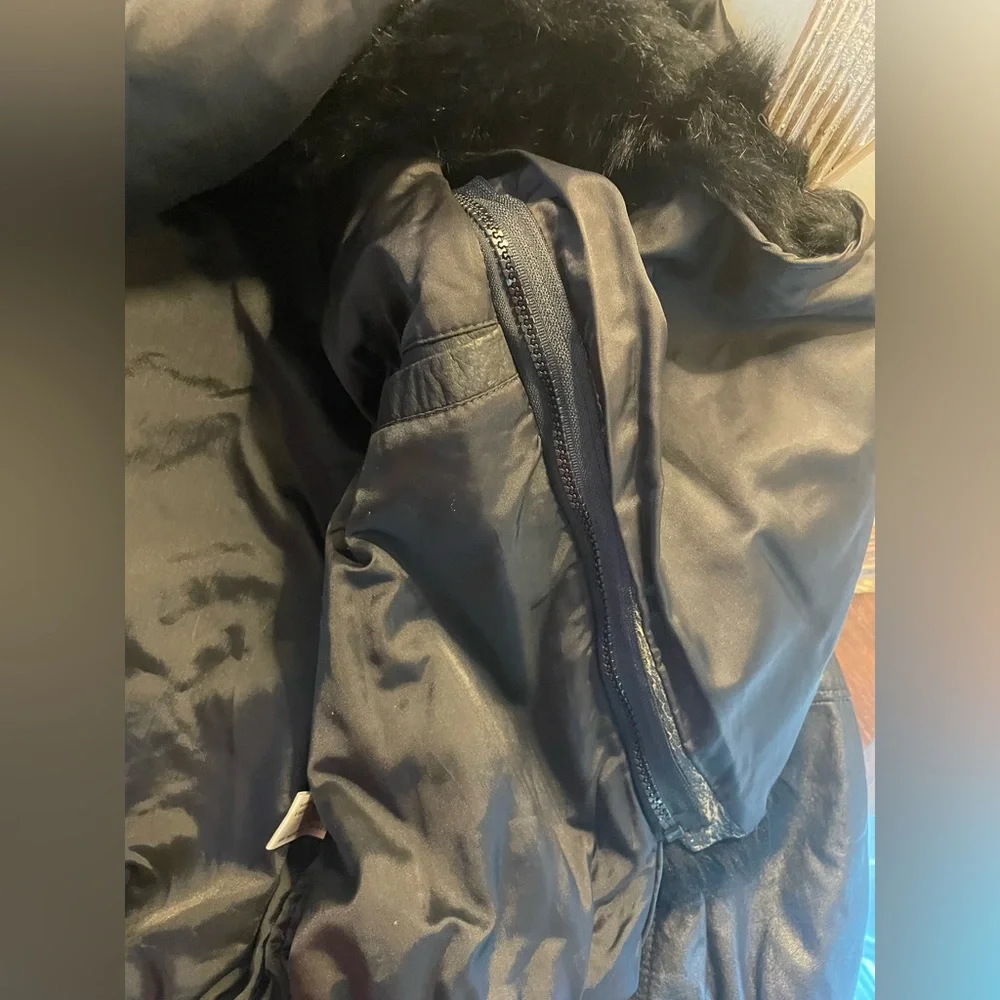 Cropped Black Leather Bomber Jacket w/ FULL Removable Fur Lining – Made in Korea - Picture 4 of 11